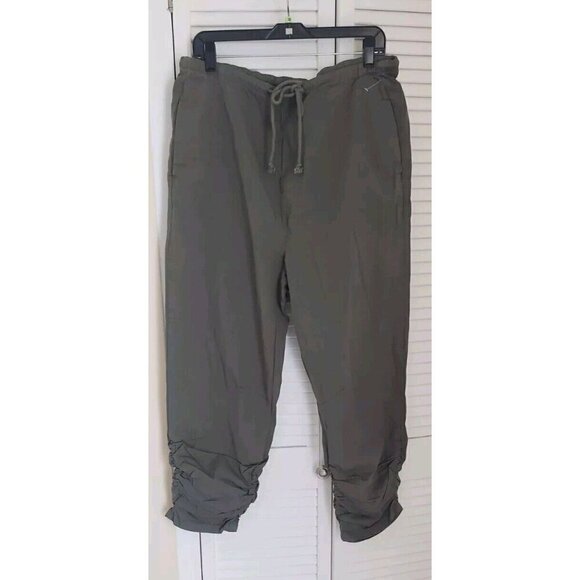 NEW FREE PEOPLE LIGHT PARACHUTE  ARMY GREEN PANTS SZ SMALL - Picture 3 of 10